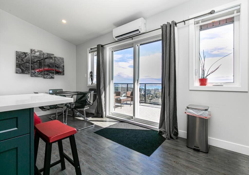 Eagle'S View Penthouse Apartamento Victoria Exterior foto