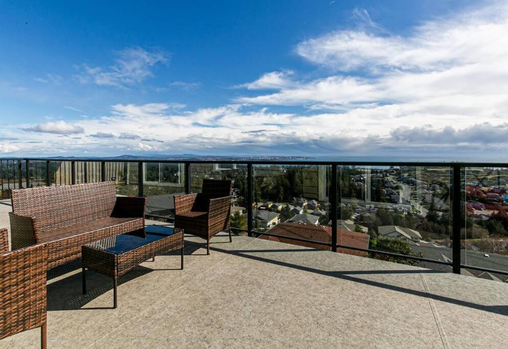 Eagle'S View Penthouse Apartamento Victoria Exterior foto